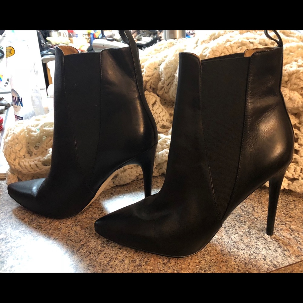 Ann Taylor black ankle boots, 7.5